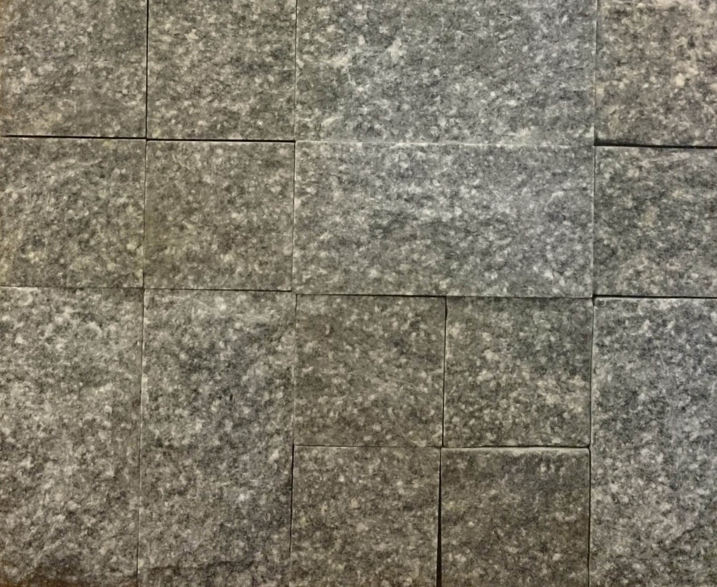 GRANITO RUSTICO MIRASEMA GRIS  11.5x23